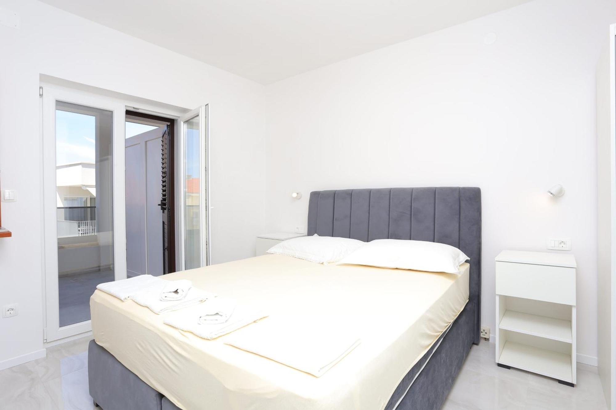 Apartments With A Parking Space Baska Voda, Makarska - 6773 Exterior photo