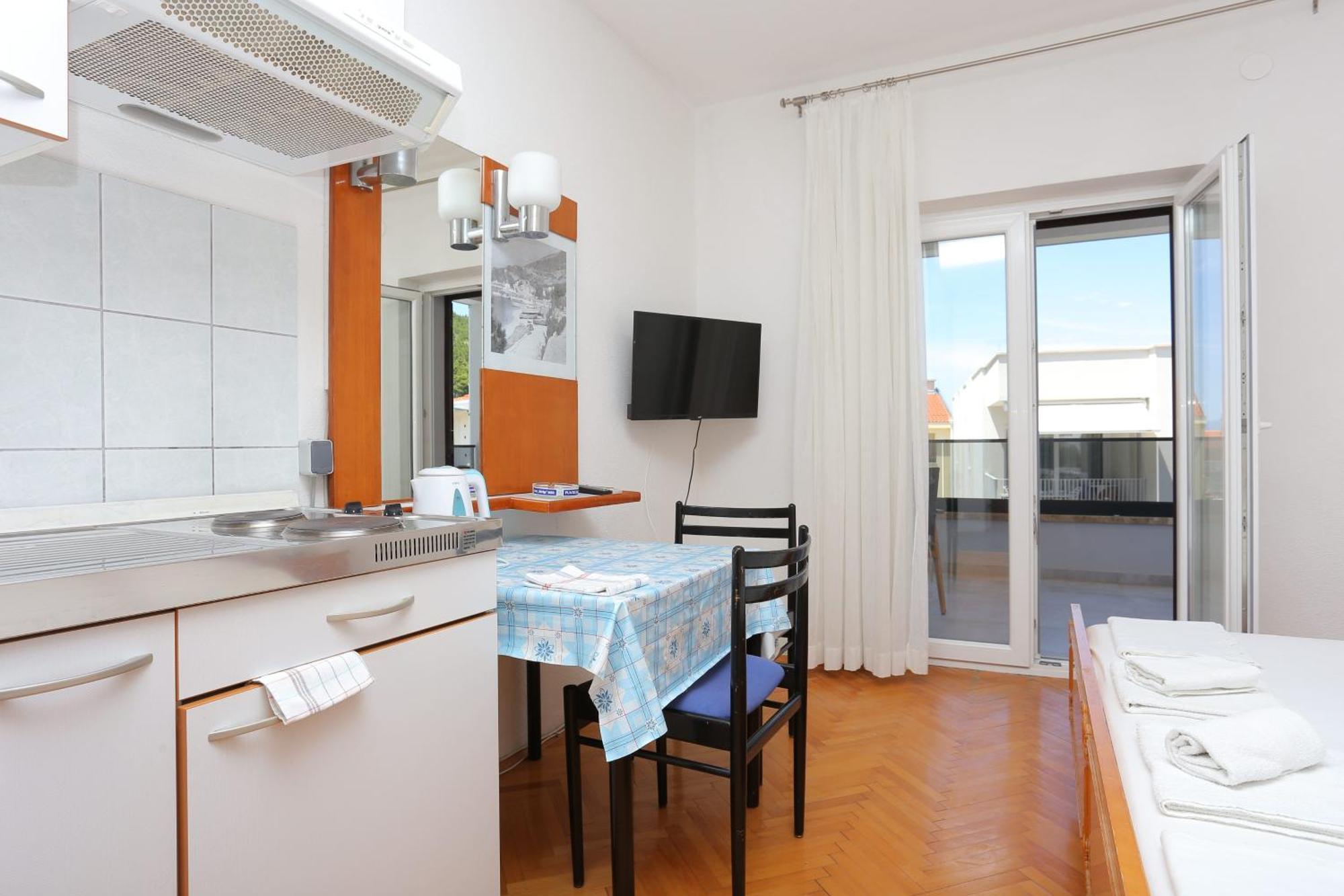 Apartments With A Parking Space Baska Voda, Makarska - 6773 Exterior photo
