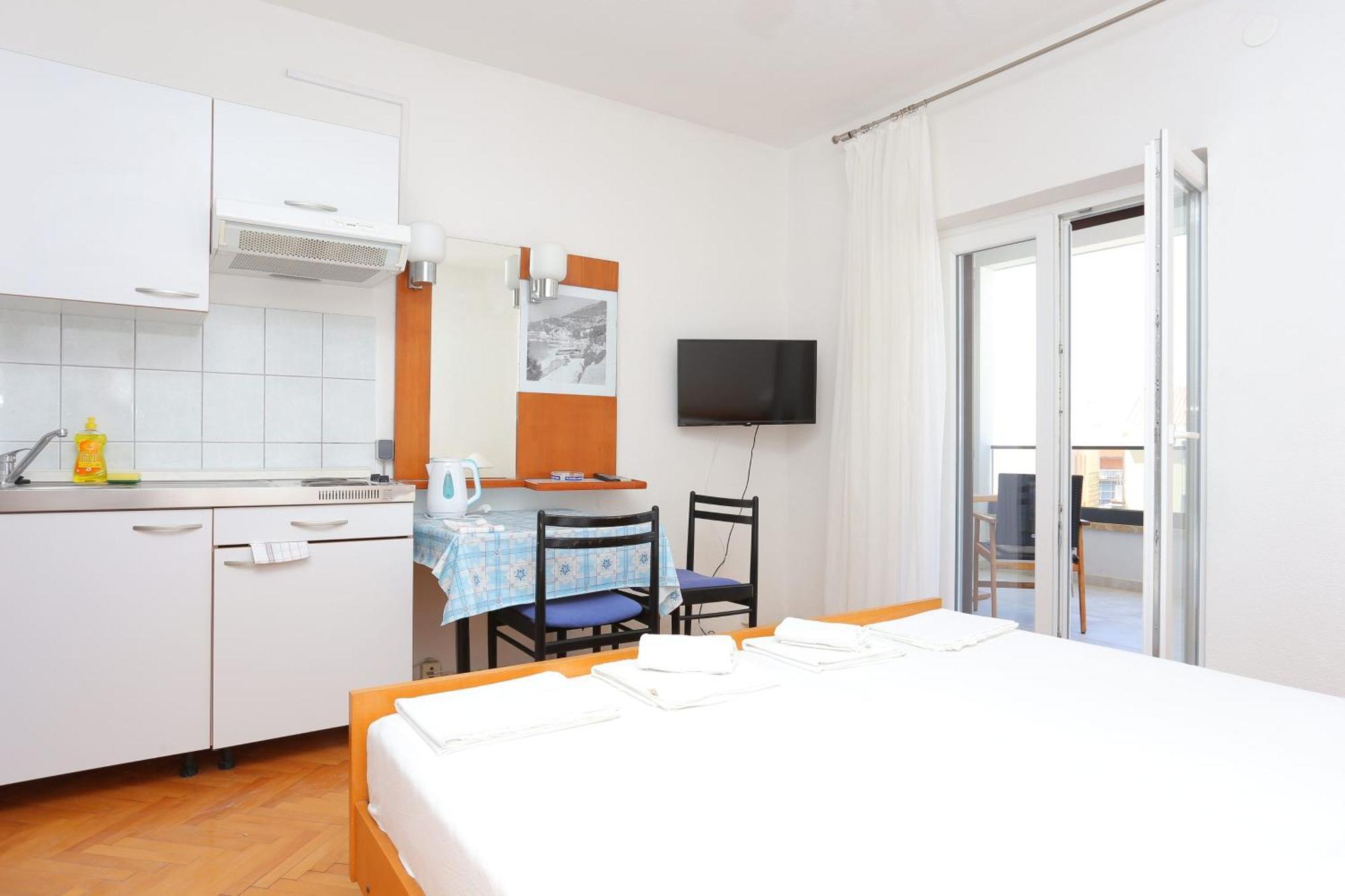 Apartments With A Parking Space Baska Voda, Makarska - 6773 Room photo
